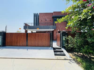 1 KANAL DOUBLE UNIT HOUSE FOR RENT (15 KV SOLAR INSTALL)