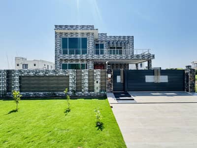 BRAND NEW 1 KANAL DOUBLE UNIT HOUSE FOR RENT