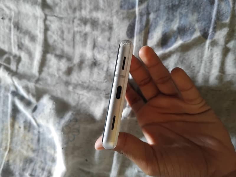 Google Pixel 7a 4