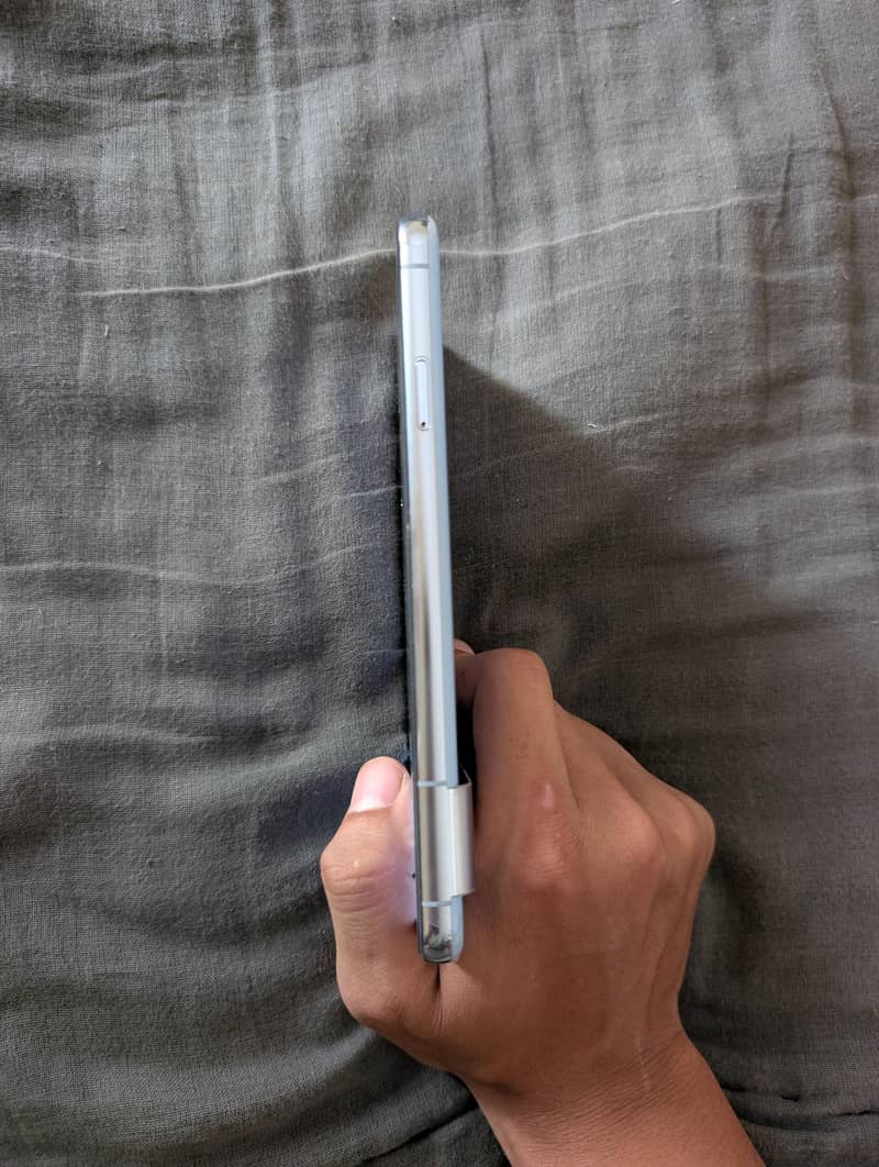 Google Pixel 8 Pro 6