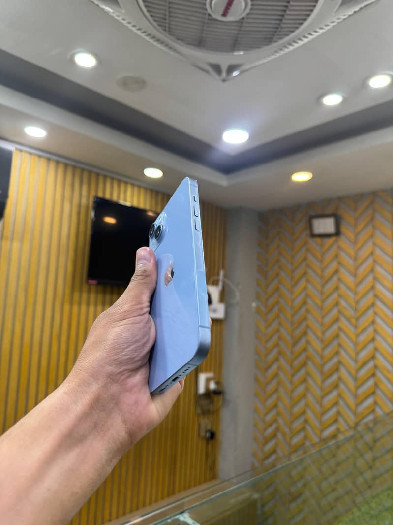 Apple iPhone 14 plus 3