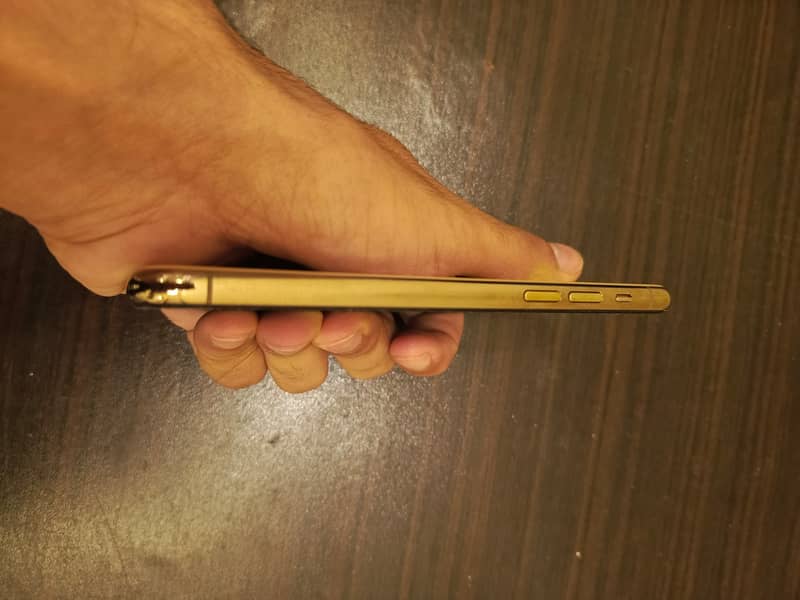 Iphone 11 pro 4