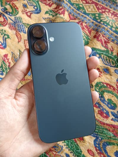 Apple iPhone 16 factory unlock  4 months sim times