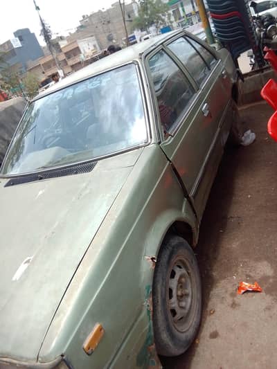 Nissan Sunny 1985