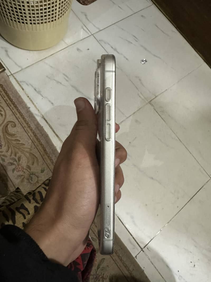 Iphone 17 Pro Max 4