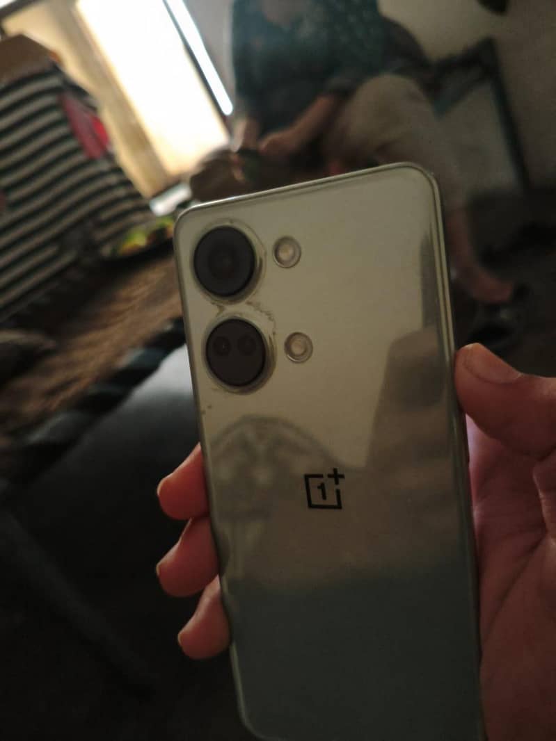 OnePlus Ace 2v 3