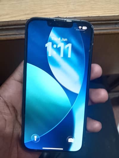 Apple iPhone 13
