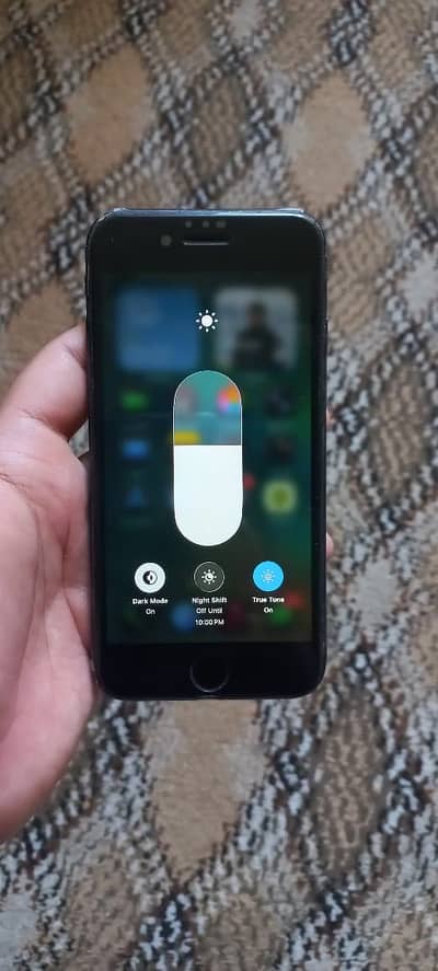 Apple iPhone SE