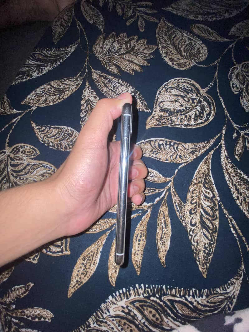 Apple iPhone X 1
