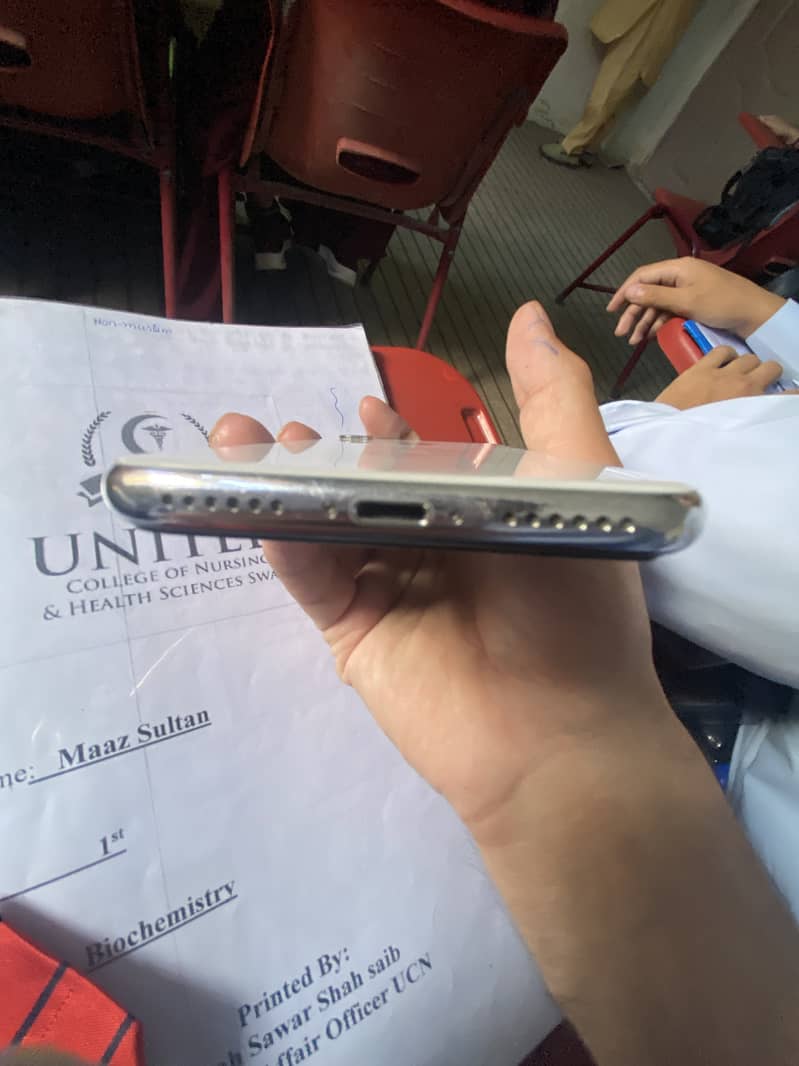 Apple iPhone X 2