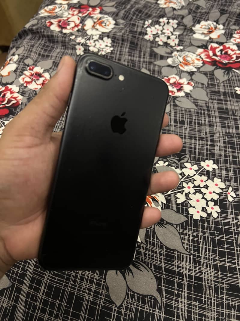 Apple iPhone 7 Plus 3