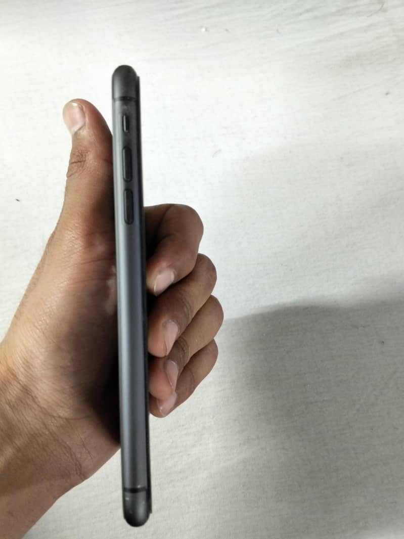 Apple iPhone 11 2