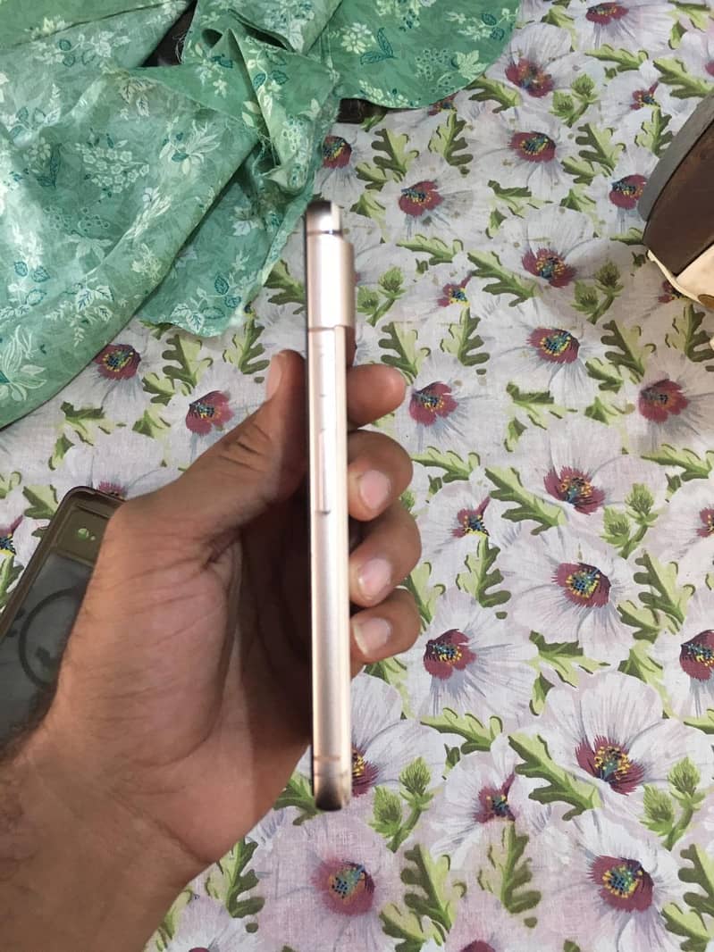 Google Pixel 8 1