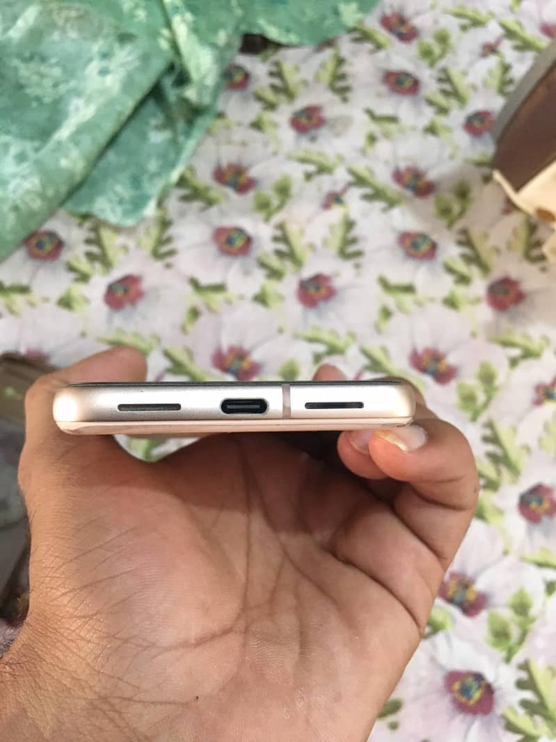 Google Pixel 8 5