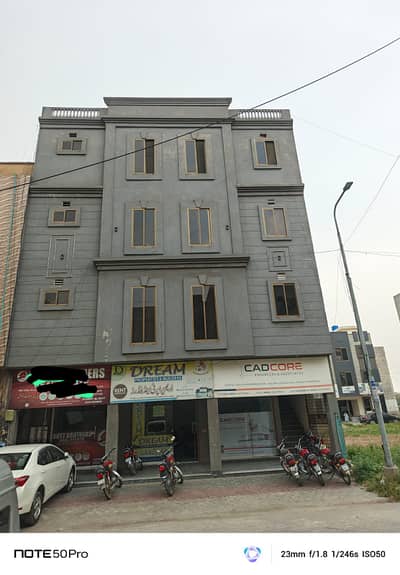 2 bedrooms non furnished flat available