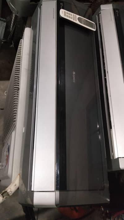 gree d c inverter a c heat and cool