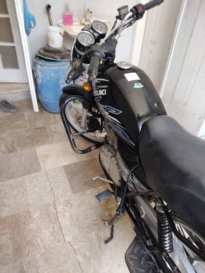 Suzuki GS 150 2019