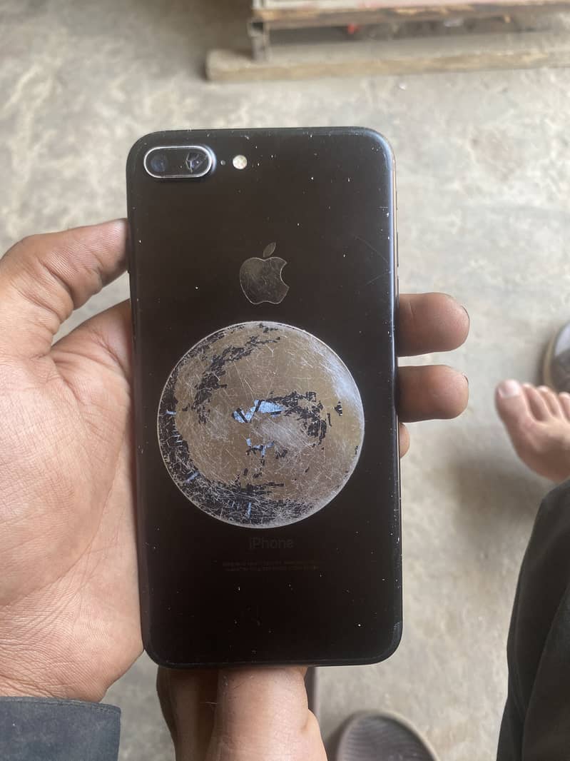 Apple iPhone 7 Plus 1