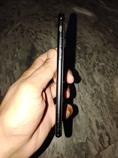 Apple iPhone 7