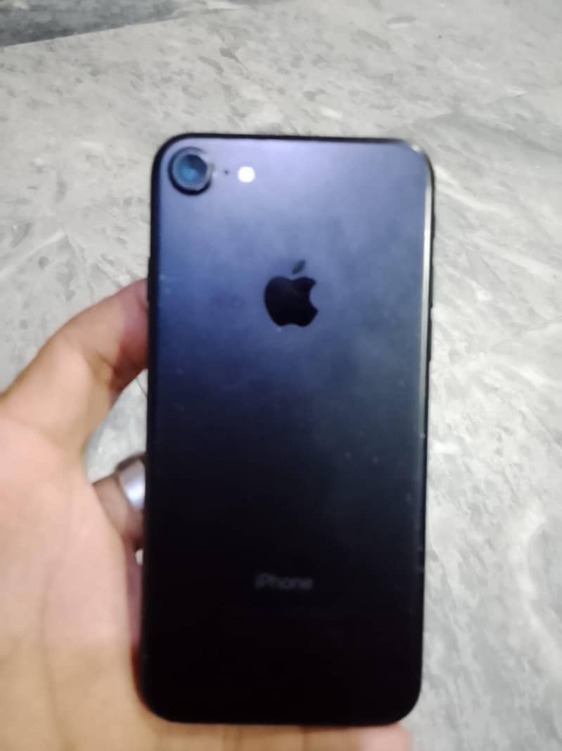 Apple iPhone 7 7