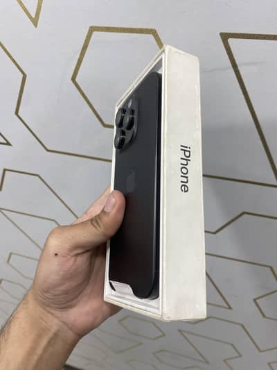 iPhone 16 Pro jv