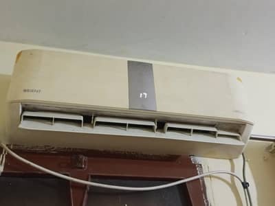 1.5 TON ORIENT at cheap price