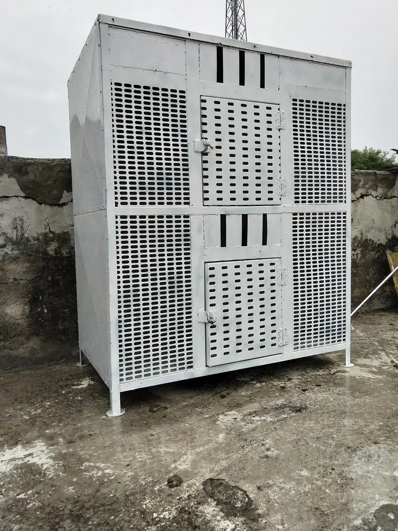 Hen Cage for sale — photo 2