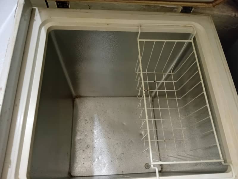Waves deep freezer 3