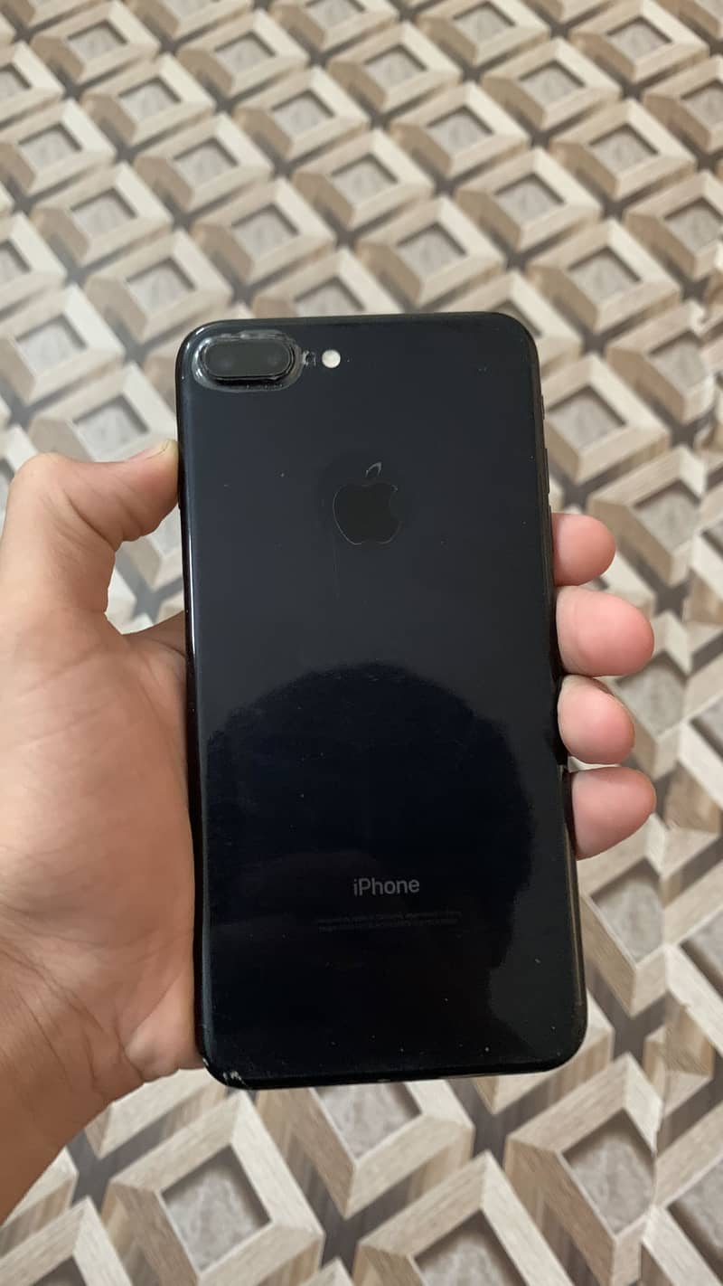 Apple iPhone 7 Plus 1