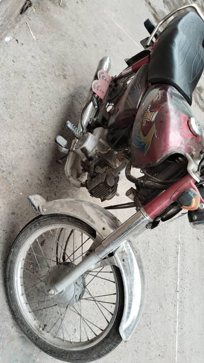 CD 70 bike