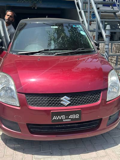 Suzuki swift 2012 Dlx