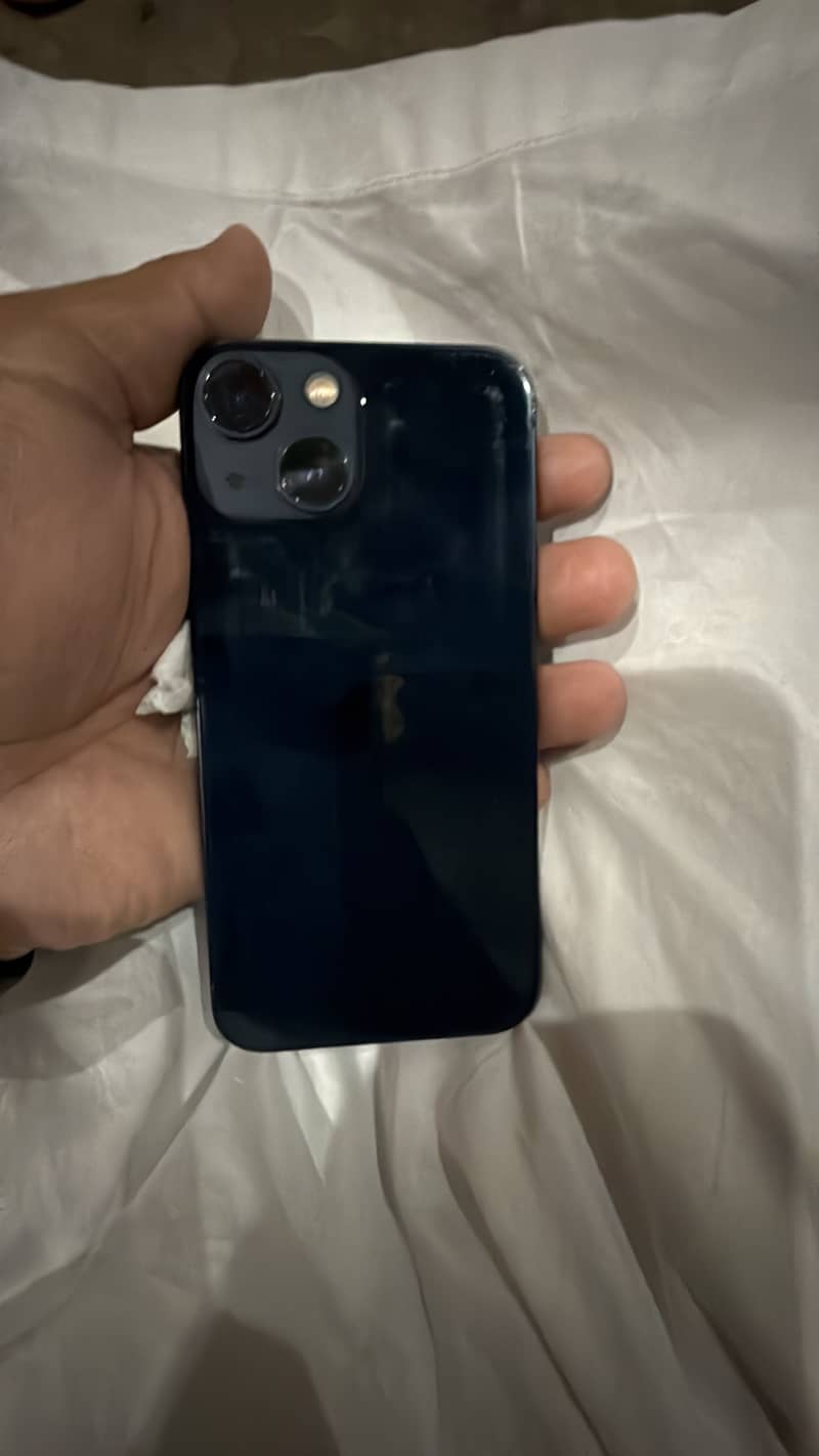 Apple iPhone 13 mini 1