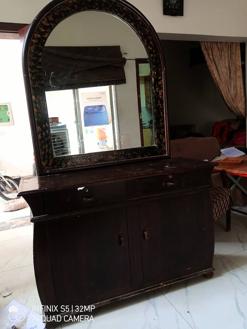 Dressing table condition good 0