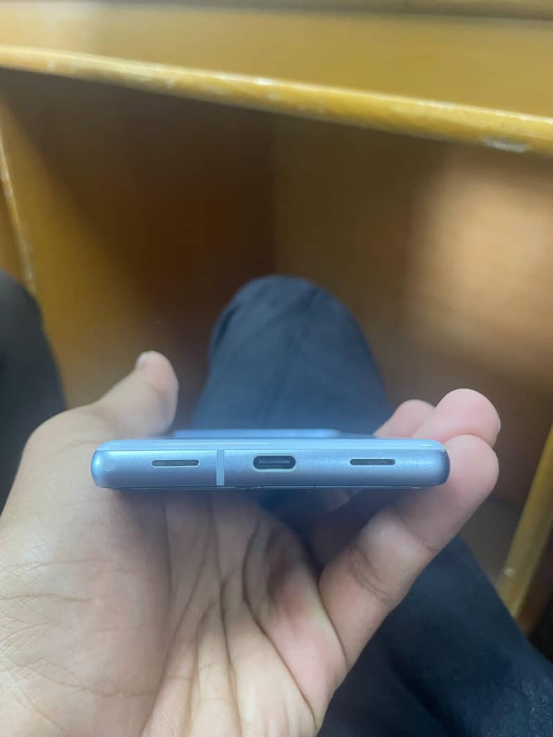 Google Pixel 7a 1