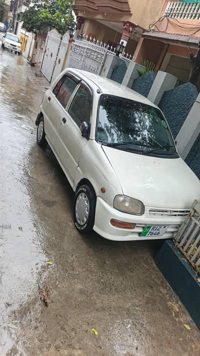 Daihatsu Cuore 2003
