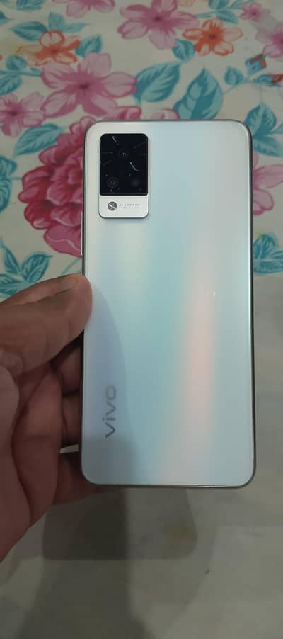 Vivo V21