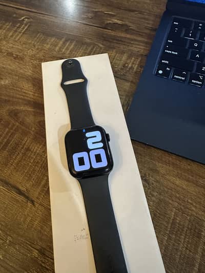 Apple watch series 9 45mm with box and orignal charger