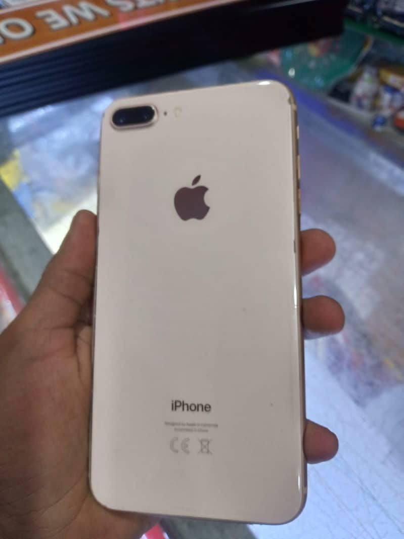 Apple iPhone 8 Plus 1