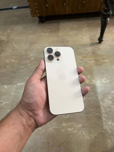 Apple iPhone 16 Pro Max