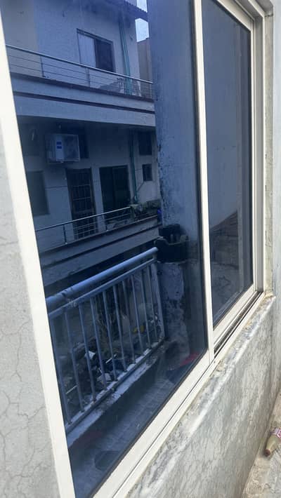 aluminium sliding door 7ft heigth /3ft 11 inch