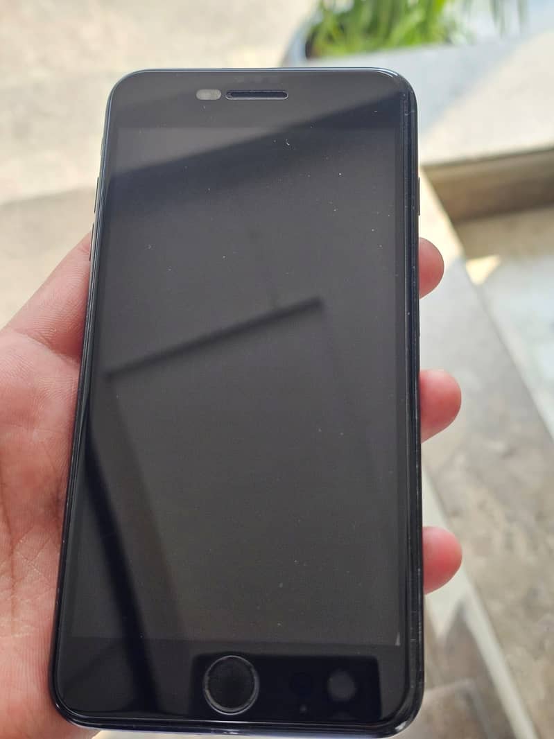 Apple iPhone 7 Plus 5