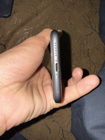 Apple iPhone 11 64gb bypass waterpack 89battery