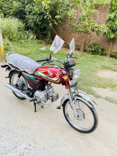 Honda CD70 2022Model total genuine 12000km use  best for2023 2024