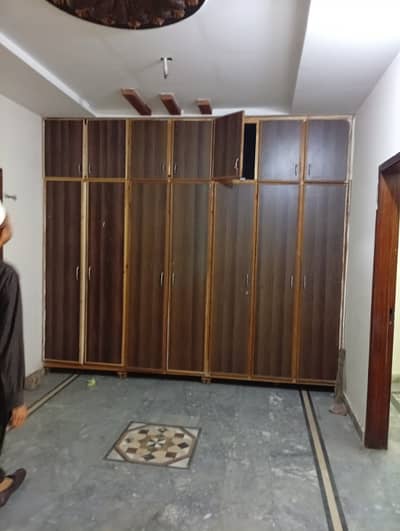3.5 Upper portion for rent 2bad attached bathroom TV launch kitchen marble flooring woodwork good location man approach