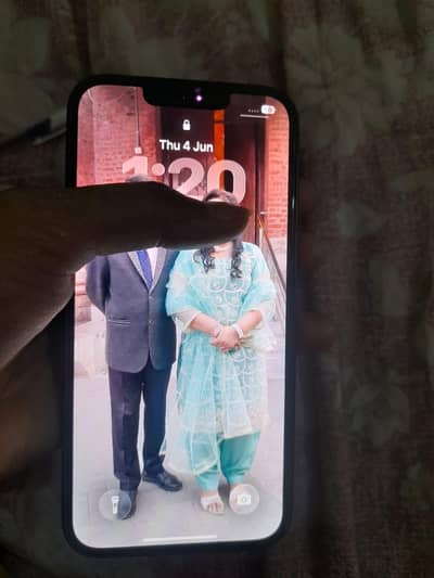 iPhone 13 Fu 4 month sim time