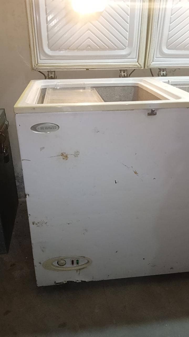 waves deep freezer 8