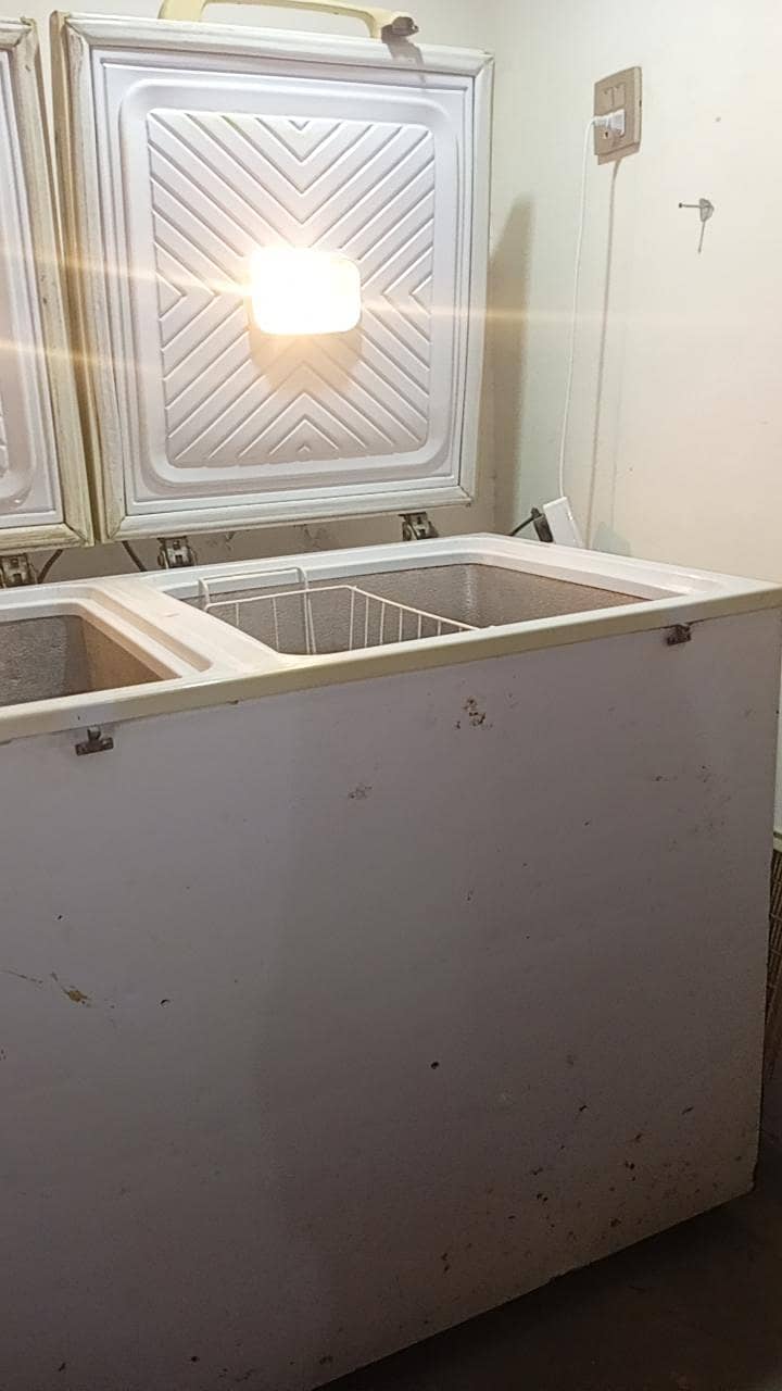 waves deep freezer 9