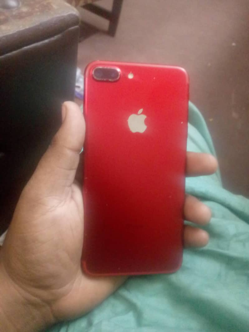 Apple iPhone 7 Plus 0