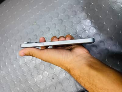Apple iPhone 15 plus