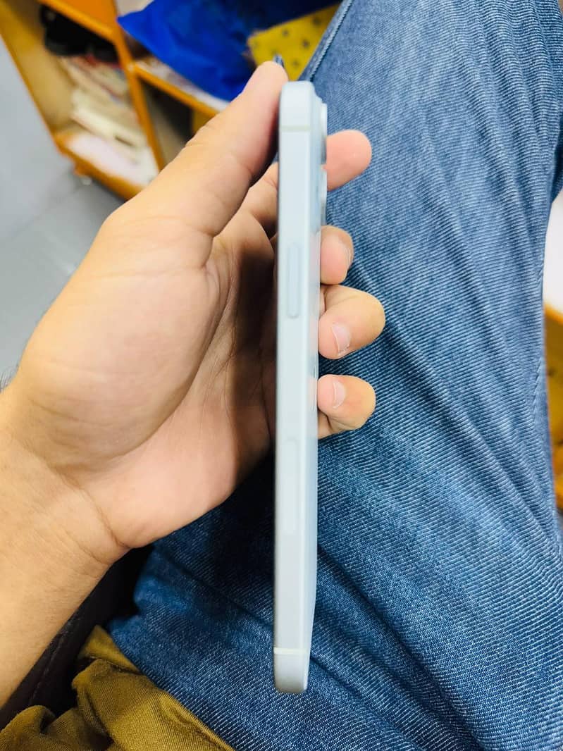 Apple iPhone 15 plus 2